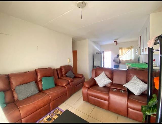 2 BEDROOM APARTMENT FOR SALE IN GREEN HILLS